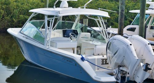 2020 Cobia 330 DC