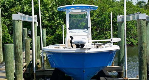 2020 Everglades 243 CC