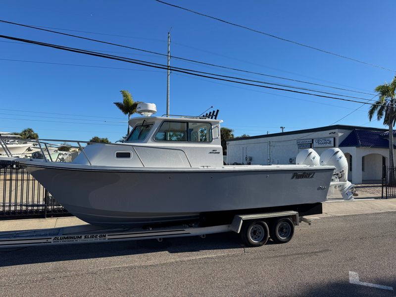 2026 Parker 257 Explorer