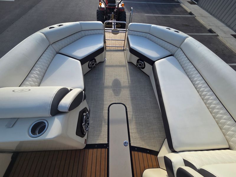 Boat Image 18