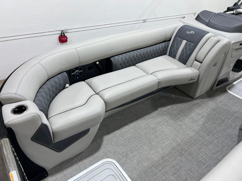 Boat Image 11