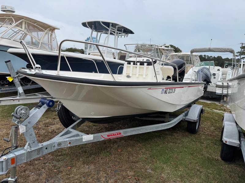 2024 Boston Whaler 170 Montauk