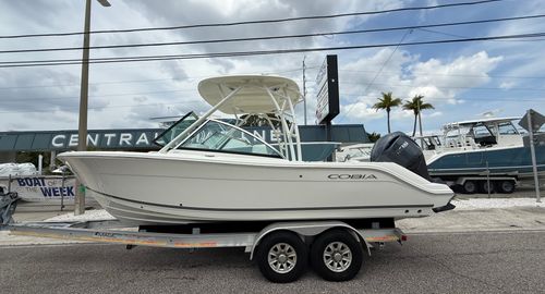 2025 Cobia 240 DC