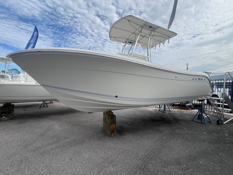 2025 Cobia 220 CC